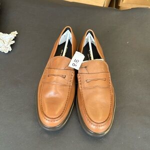 Laofers tan with darker bottoms brand new
